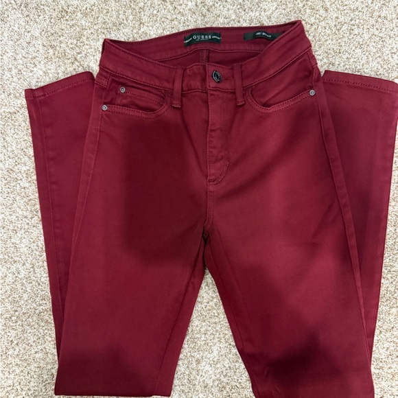 Guess Jeggings in Dark Red. - Picture 3 of 4